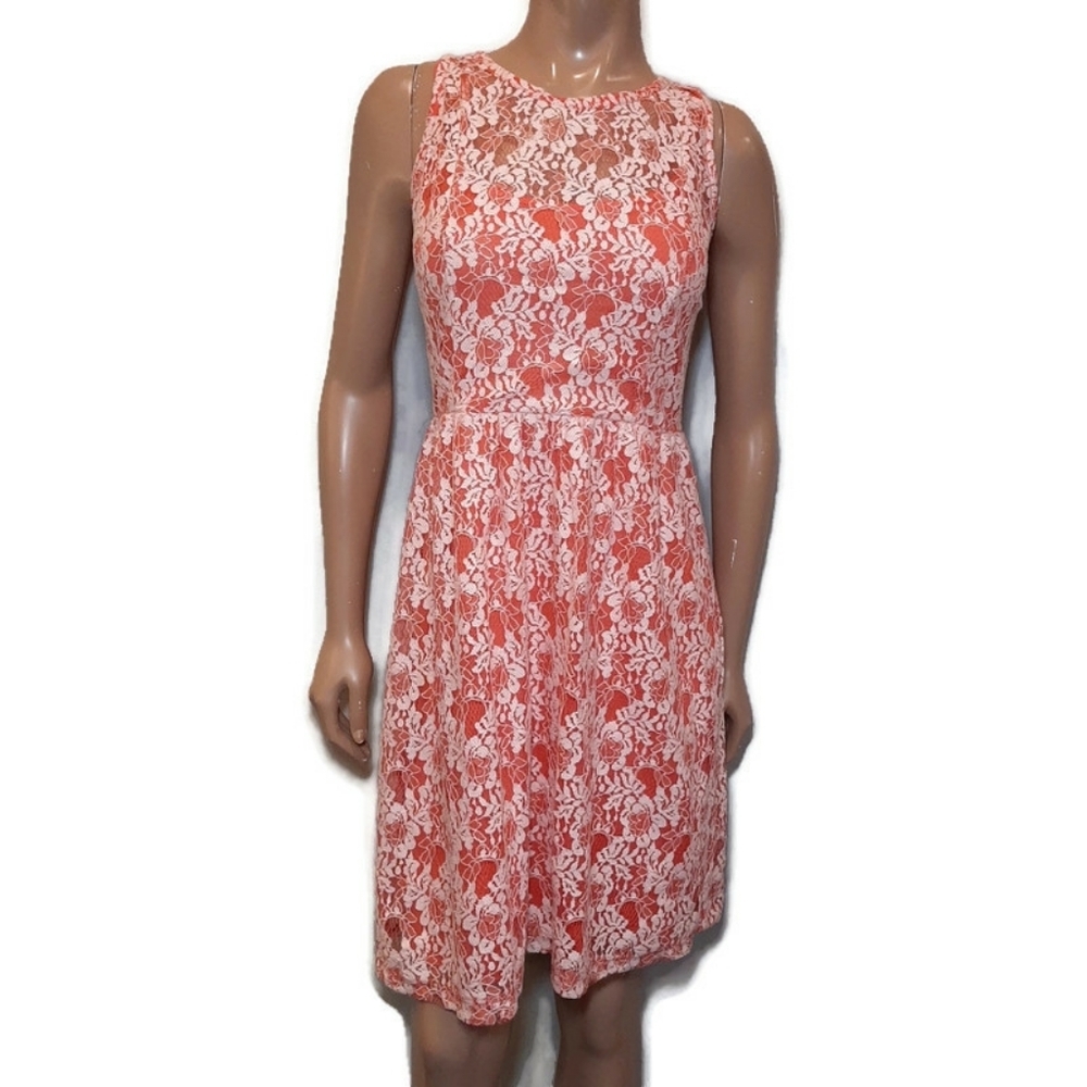 EN FOCUS STUDIO Lace Fit Flare Dress Back Cut Out Women's Size 6